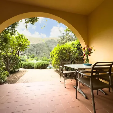 Stefania A Borgo Alloro Apartment *