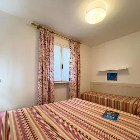 Stefania A Borgo Alloro Apartment *